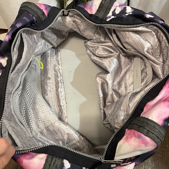 SOLD!!!🎉 Lululemon urban warrior duffle - Picture 4 of 9